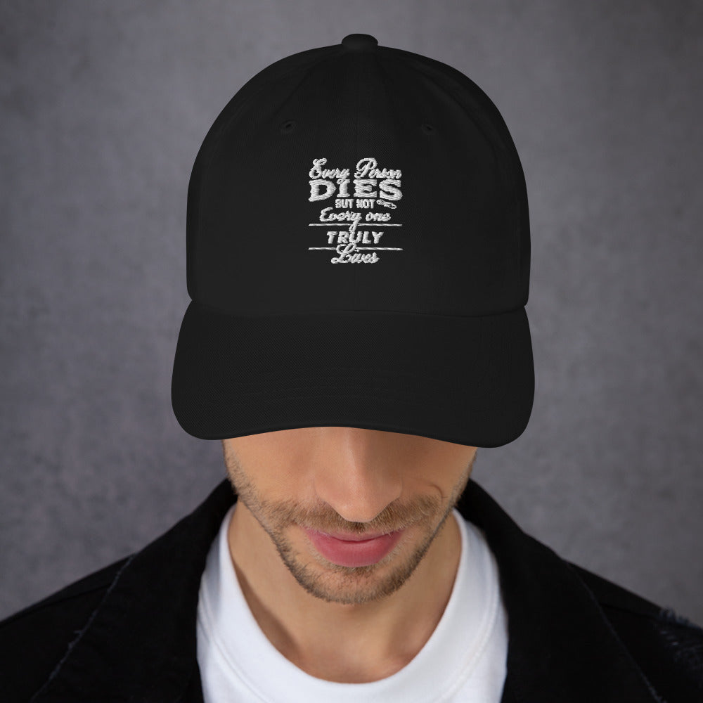 Live 100% hat